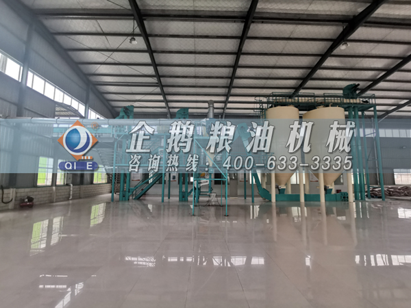 河南省農(nóng)業(yè)廳專家驗收小組對蘭考花生基地及特香型花生油加工設(shè)備進行綠色食品加工認證驗收(圖7) 河南省農(nóng)業(yè)廳專家驗收小組對蘭考花生基地及特香型花生油加工設(shè)備進行綠色食品加工認證驗收(圖7)